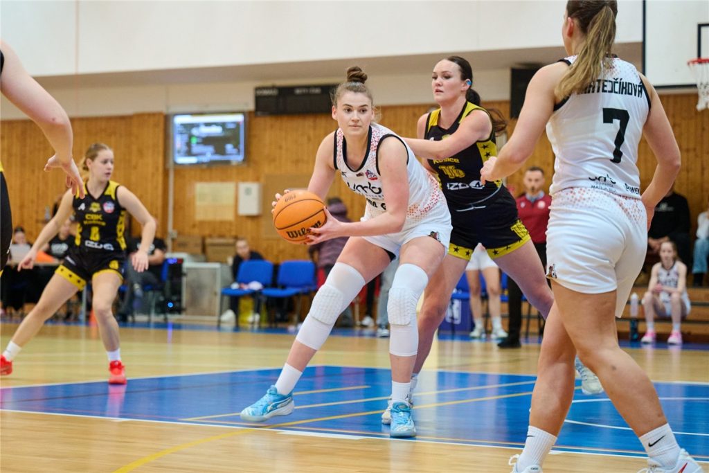 Chcem byť ešte stabilnejšia, želá si opora UMB Rostocká. Tímové výkony sú sebavedomejšie, prichádzajú lepšie čísla v útoku